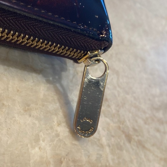 Louis Vuitton Monogram Vernis Zippy Wallet - Picture 5 of 17